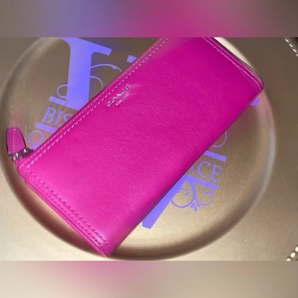 Coach Legacy Fuchsia Pink Leather Slim Zip-Around Wallet NWOT with dust bag Rare - Picture 12 of 15